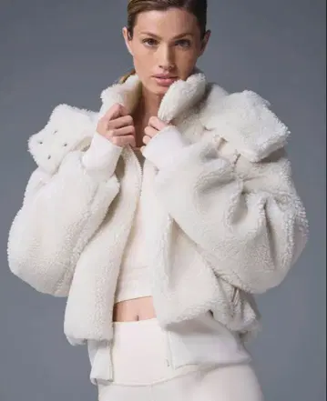 alo Foxy Sherpa 자켓