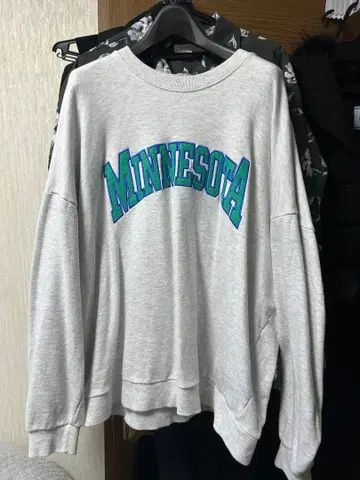 Paragraph 풍 맨투맨