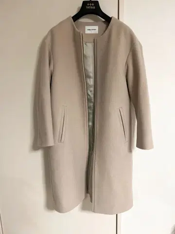 EMMEL REFINES 베이지 롱 코트