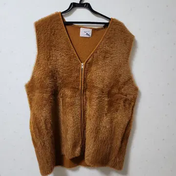 Discoat 브라운 퍼 베스트 V넥