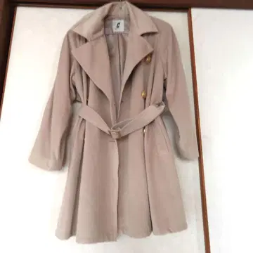 베이지 더블 브레스트 트렌치코트 street.c