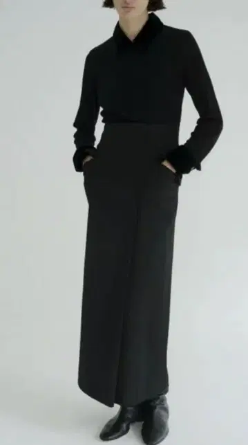 CLANE H/W Tuck Maxi Skirt 클라네 블랙