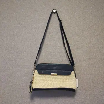 [ 새상품 ] 네이비와 베이지의 숄더백