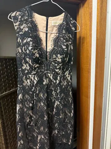 ERUKEI 레이스 타이트 드레스 블랙 베이지