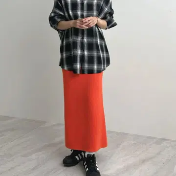 퓨처랜드 롱 스커트 오렌지 속기모 복슬복슬 니트 스커트