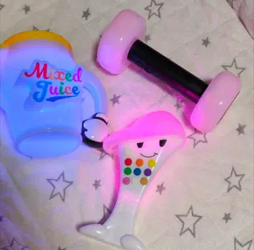 WEST. 응원봉 3개