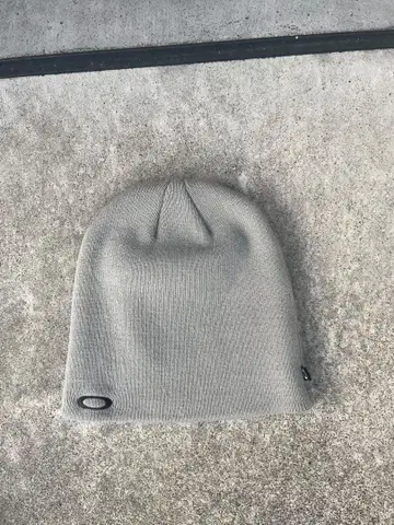 OAKLEY 그레이 니트 모자