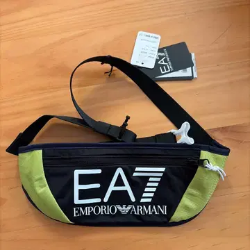 새상품 미사용품 엠포리오 아르마니 EA7 힙색 러닝