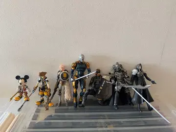 PLAY ARTS KAI 개 피규어 7체 세트 박스 없음