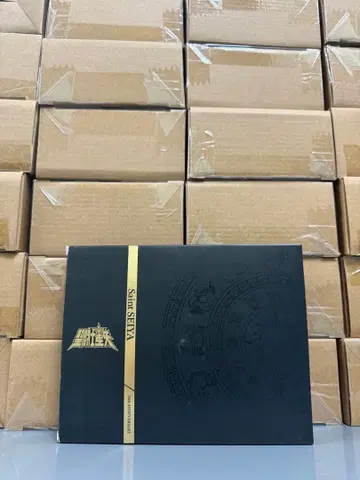 세인트 세이야 30주년 금제 별자리 키링 무게감 있는 한정판 BOX