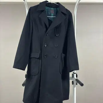 블랙 더블 브레스트 트렌치코트