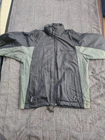 THRASHER 점퍼 블랙 그레이