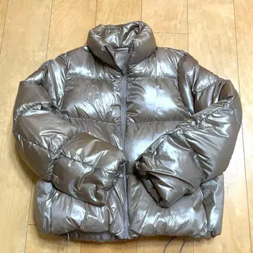 미사용 울트라 라이트 다운 샤이니 볼륨 자켓 UNIQLO