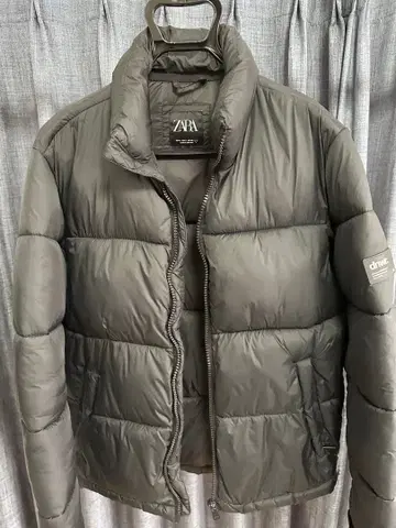 ZARA 블랙 다운 자켓
