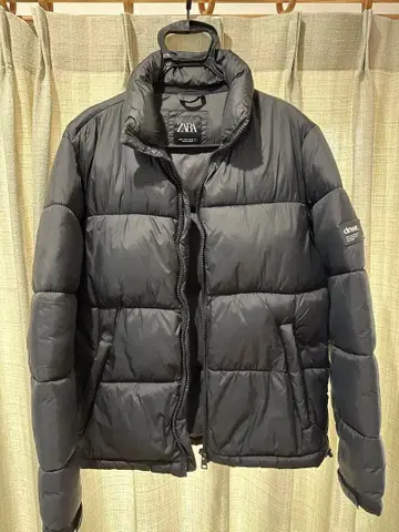ZARA 블랙 다운 자켓
