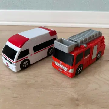 토미카 구급차와 소방차 미니카 세트
