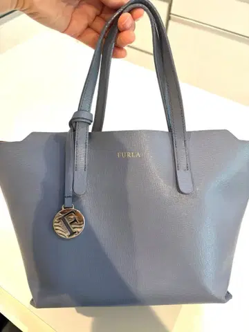 FURLA 라이트 블루 토트백
