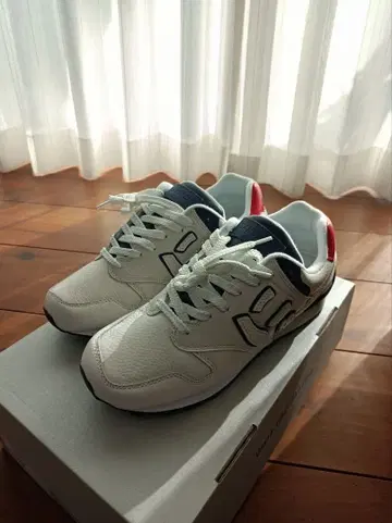 SANGACIO 뉴즈 10주년 기념 모델 [트리콜로르]