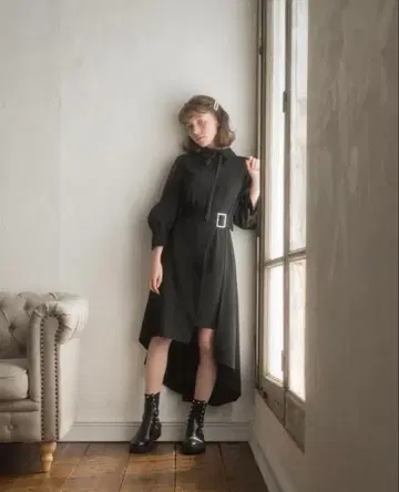 howmeni. 소매 프릴 2WAY 원피스 ( 블랙 )