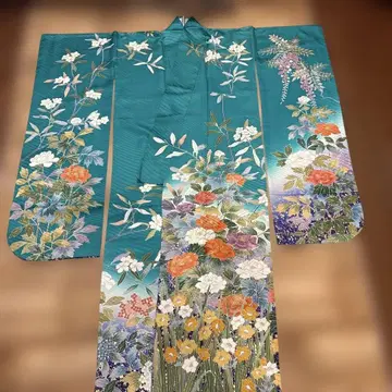 터콰이즈색 꽃무늬 후리소데