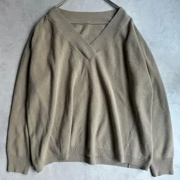 새상품급 두지엠 클라세 미들 게이지 V넥 풀오버 니트 캐시미어 혼방