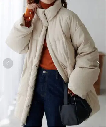 DISCOAT 스탠드넥 미들 다운 자켓