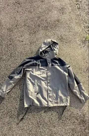 CONVERSE 후드 부착 마운틴 파카