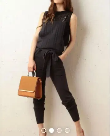 로얄 파티 다크 그레이 살로펫 케이블 니트