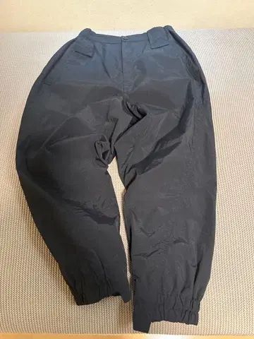 MOYURU 입체 변형 팬츠, 사루엘풍 블랙 나일론 팬츠