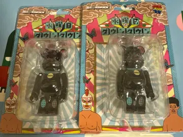 BE@RBRICK 수요일의 다운타운 100% 베어브릭 2개 세트