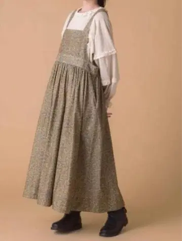 새상품급 유베시 x 사만사 모스 2 전후 2WAY 점프 스커트