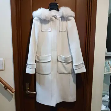 프로포션 바디 드레싱 코트 화이트 더플 코트