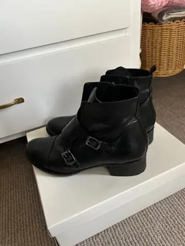 HISTORY 541 블랙 가죽 부츠 37 이탈리아제