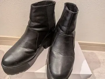 블랙 사이드 고어 통굽 부츠