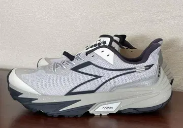 새상품 디아도라 에퀴프 세스트리에레 XT2 화이트 28cm 트레일