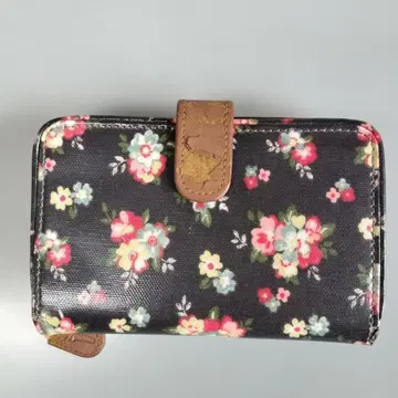 캐스 키드슨 접이식 지갑