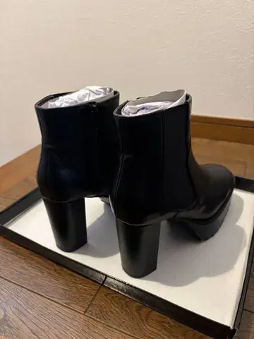 블랙 힐 숏부츠