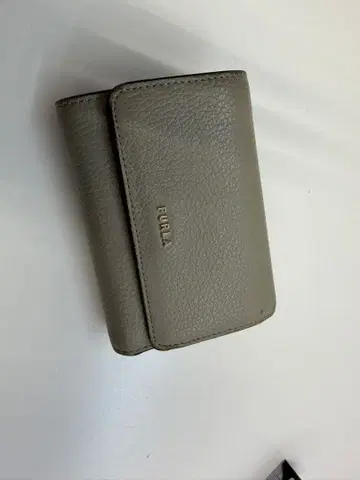FURLA 3단 폴더형 지갑 그레이
