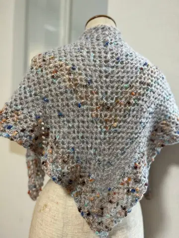 손뜨개질 부드러운 니트 삼각형 숄