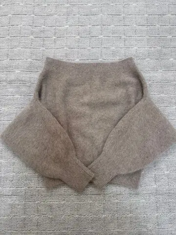 SNIDEL 베이지 오프숄더 니트