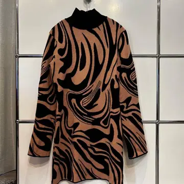 터틀넥 니트 튜닉