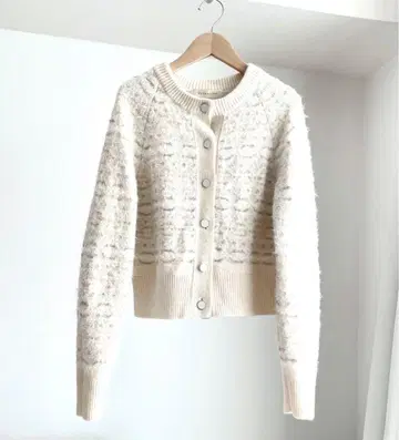에스트네이션 화이트 x 실버 라메사+퍼 가디건