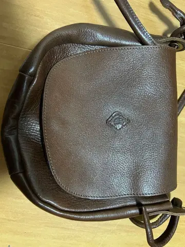 브라운 가죽 숄더백