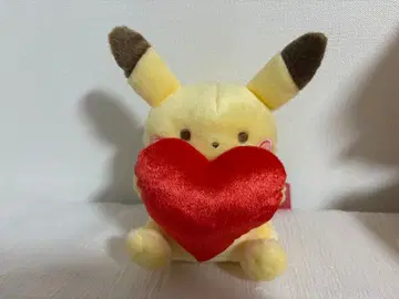 포켓몬 센터 오리지널 피카츄 하트 봉제 인형 발렌타인 새상품
