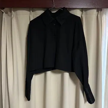 블랙 크롭 셔츠
