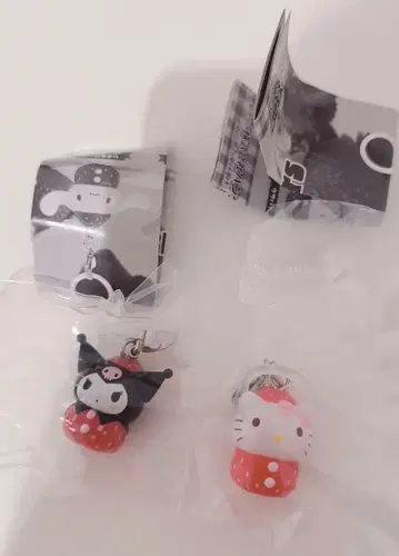 산리오 딸기 메지루시 액세서리 2개 세트 헬로키티 쿠로미