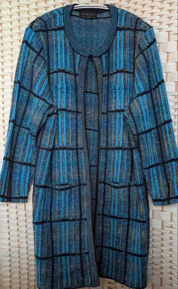 DAMA collection 노카라 자켓 파랑과 검정 스트라이프