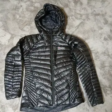정품 berghaus 다운 블랙