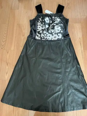 택 포함 새상품 슈퍼뷰티 오버롤 스커트 40