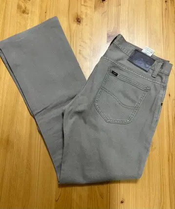 리 LM4102 부츠컷